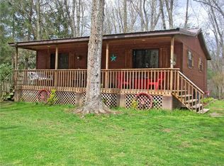 43 Cabin Ln, Elizabeth, WV 26143