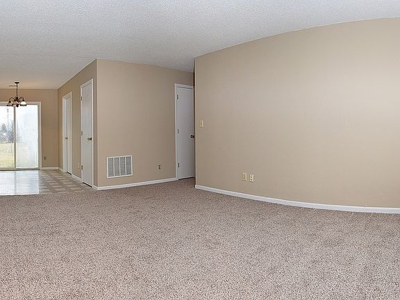 4th image of 10155 Lone Wolf Dr