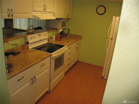 5th image of 25132 110th Pl SE #D10