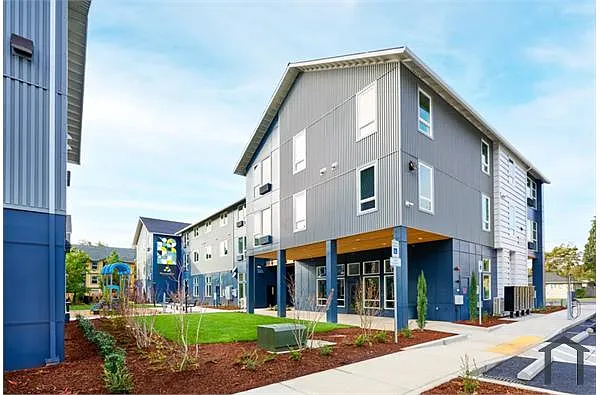 Photo 2 of 10 - 208 SE 148th Ave - Portland, OR Building Photo - 208 SE 148th Ave