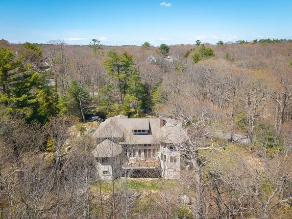 33 Forster Rd, Manchester, MA 01944