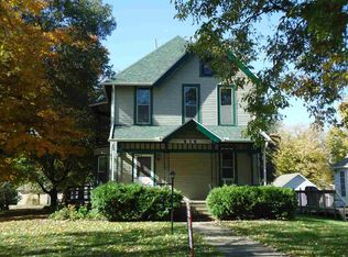 414 7th Ave, Clarence, IA 52216