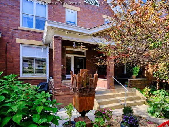 19 Arlington Ct, Charleston, WV 25301