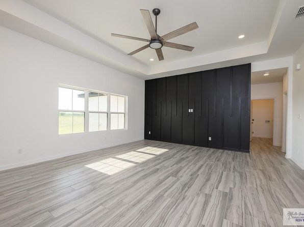 905 Clearview Dr, Harlingen, TX 78552
