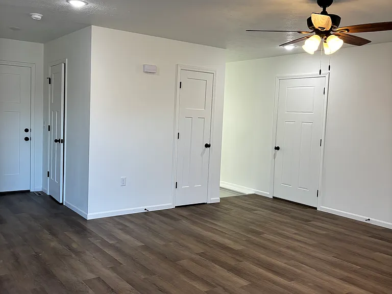 140 Sunset Cv — Photo 8