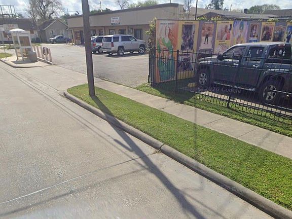 4th image of 5303 Canal St