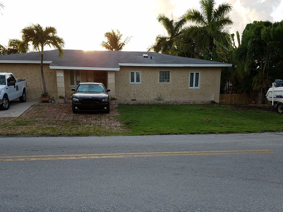 2nd image of 1 Bay Dr