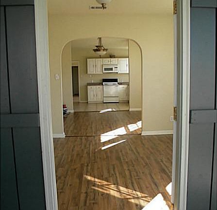 5th image of 4901-03 Marigny St