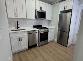 168 Endicott St APT 3, Boston, MA 02113