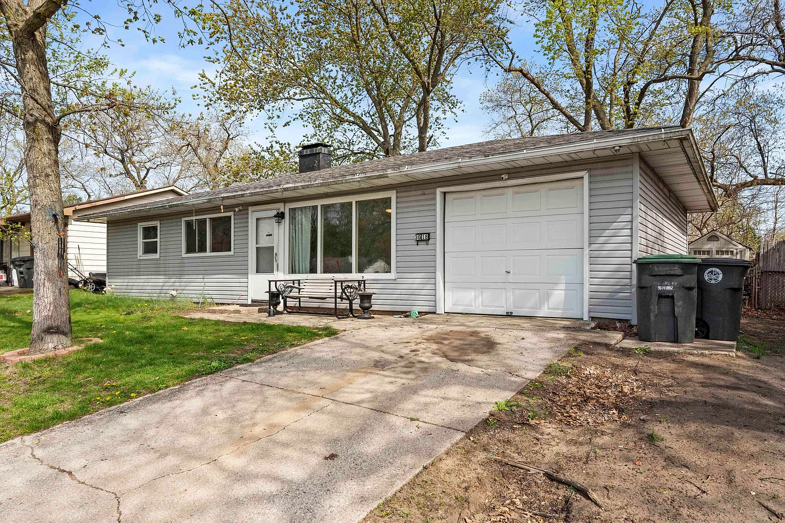 3018 W 38th Pl photo 1