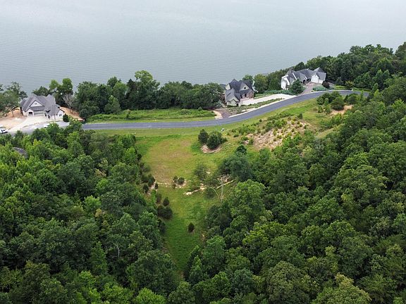 4th image of 398 W Mountain Dr