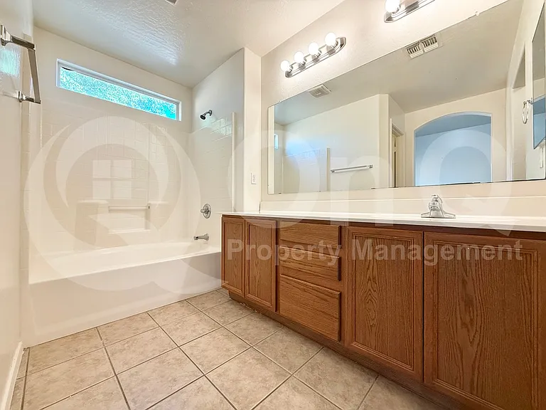3425 S 95th Dr — Photo 18