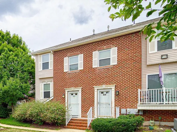 518 Great Beds Ct, Perth Amboy, NJ 08861