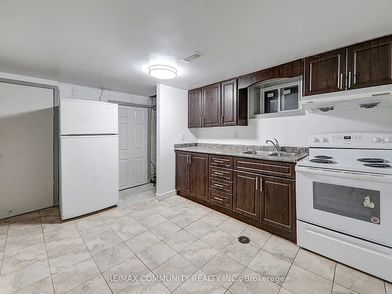 58 Gully Dr #BASEMENT — Photo 8