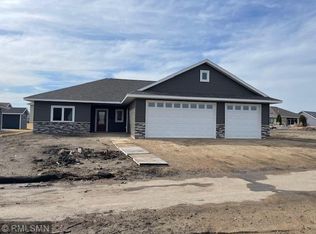 172 Denver Ave SE, Hutchinson, MN 55350