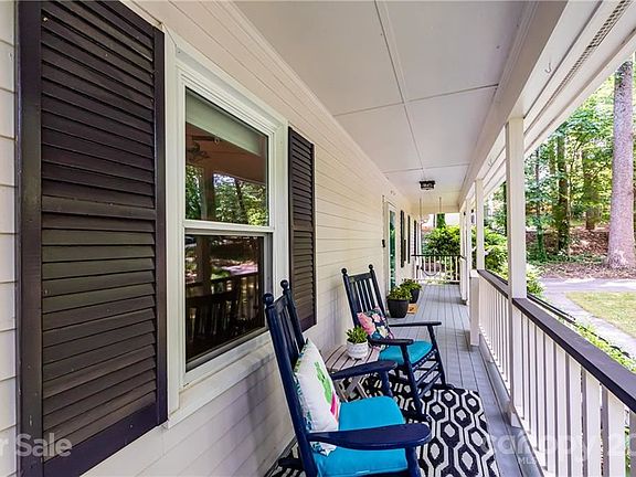 5th image of 7356 Oakwood Ln