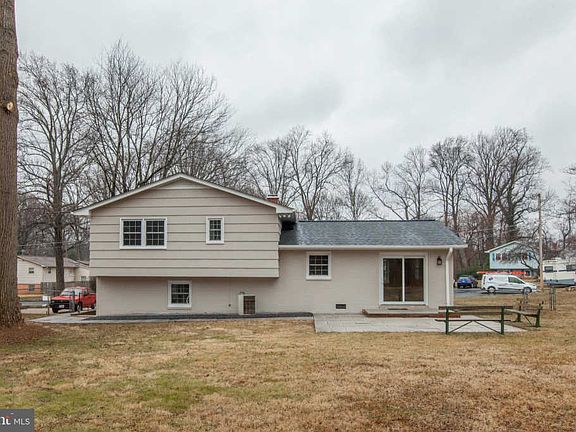 3rd image of 2533 Hillsman St