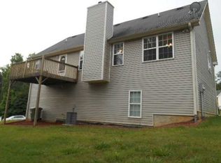 322 Rosewood Ln, Carrollton, GA 30116