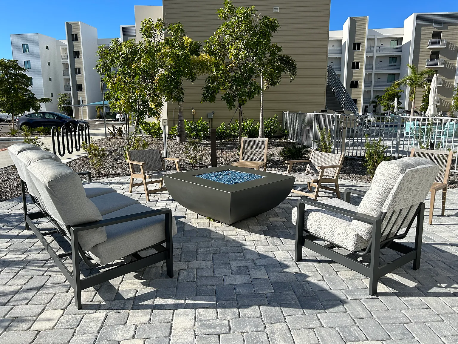 1703 N Tamiami Trl — Photo 4