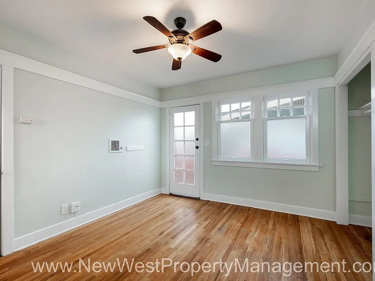 2419 Market St #B — Photo 7