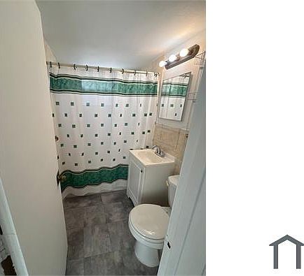 5th image of 739 SW 9th St APT 4