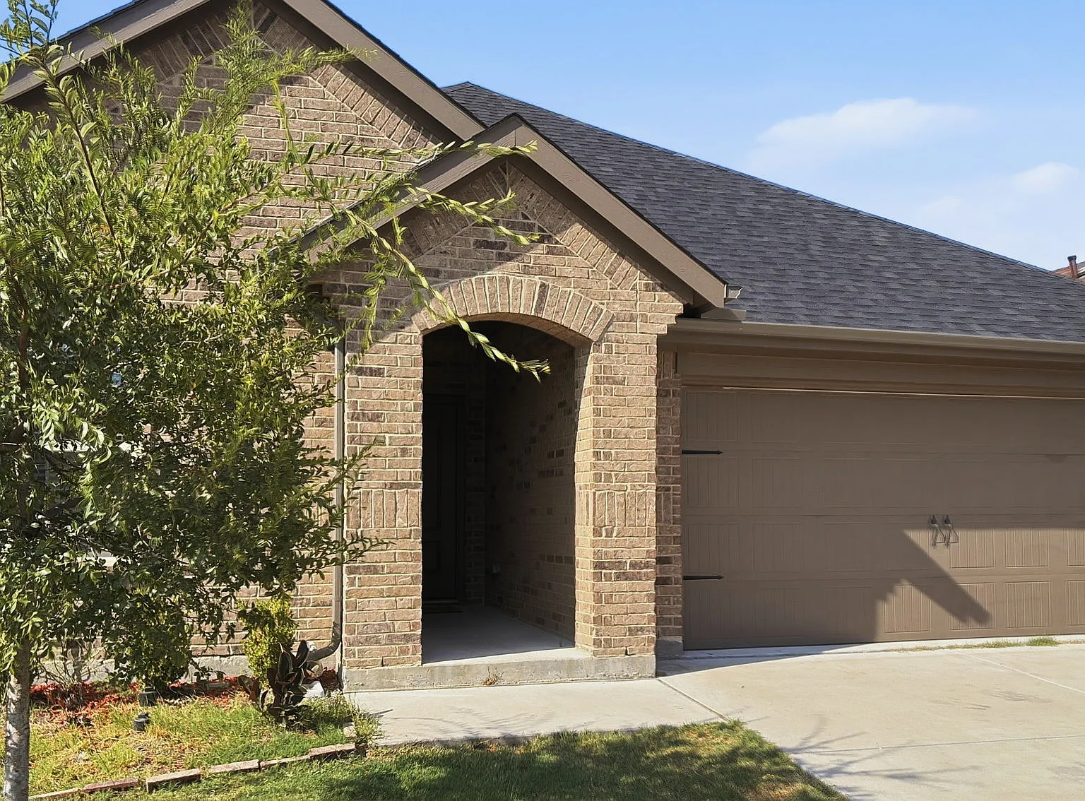 4 bed, 1847 sqft, $2,350 — Photo 2