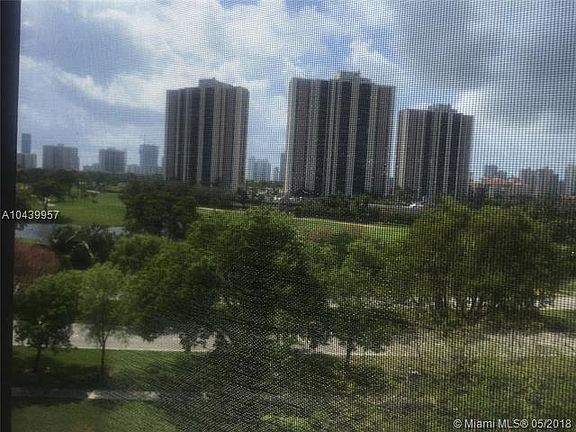 4th image of 20500 W Country Club Dr APT 609
