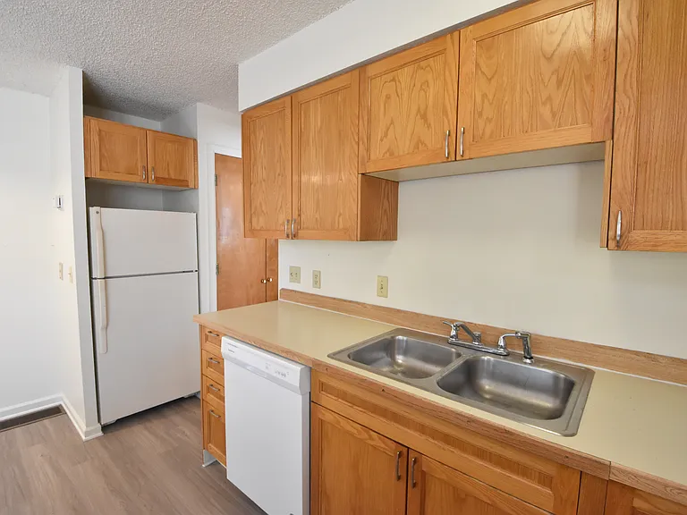 1921 Walnut St #102 — Photo 33