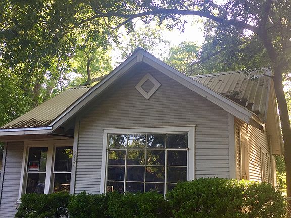 5th image of 517 Louisiana St