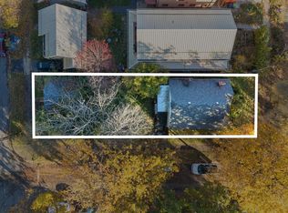 2305 Turner St, Vancouver, BC