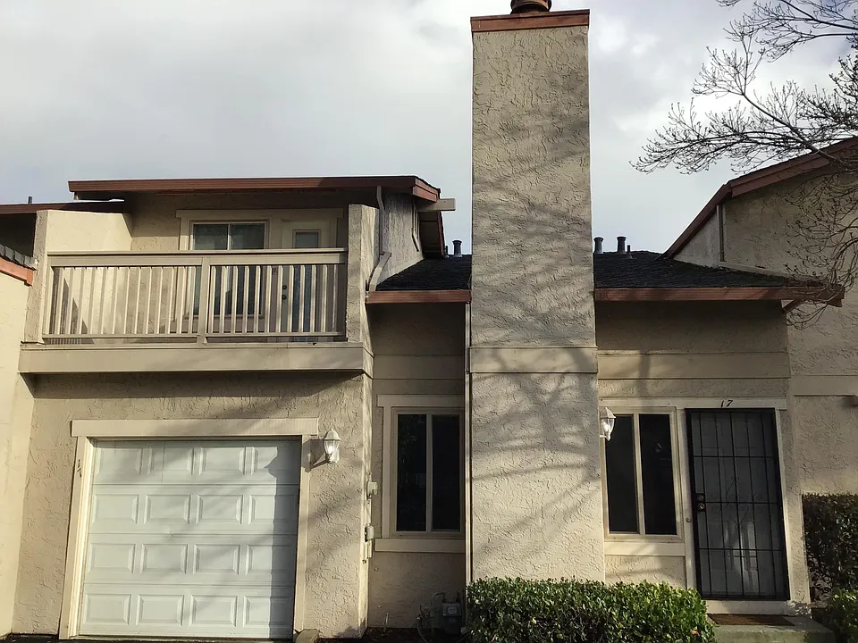 130 Baroni Ave #17
