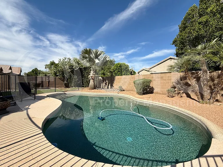 1445 S Park Grove Cir — Photo 32