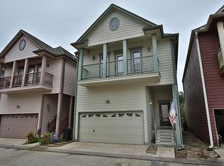 810 Garden Rose Ln, Houston, TX 77018