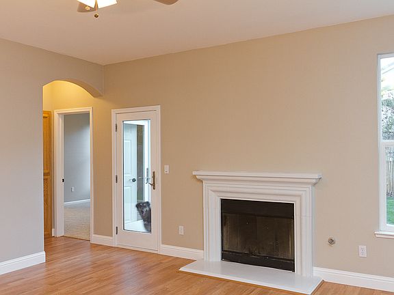 2nd image of 1948 Terracina Cir