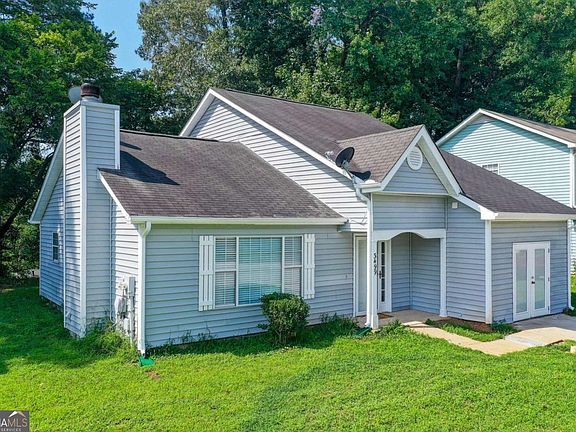 2nd image of 3499 Sweetgum Ln