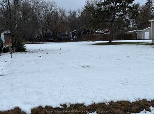 68 Riverside Ave, South River, ON P0A 1X0