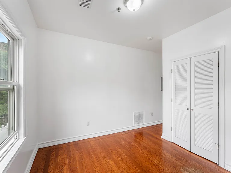 239 Baldwin Ave #3 — Photo 6
