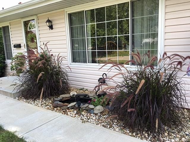 1st image of 7408 Dalgren Dr