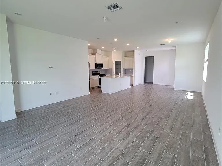 1689 Whistlegrass Ln — Photo 13