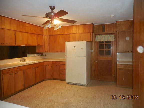 3rd image of 329 W Miller St