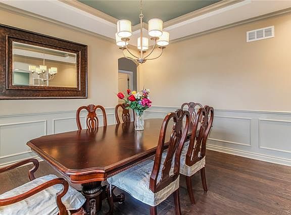 4th image of 295 Heatherbrae Ct