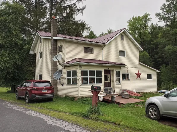 667 Hollow Rd, Lock Haven, PA 17745