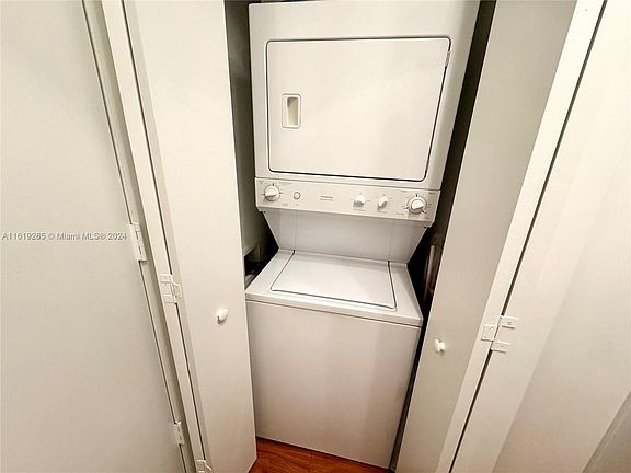 4th image of 690 SW 1st Ct APT 2026