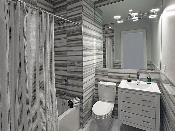 4th image of 212 W 91st St #1238