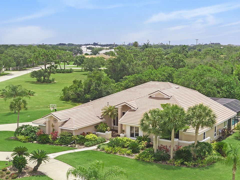717 Oak Park Dr.