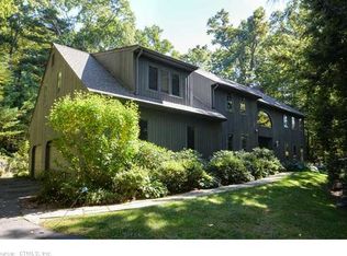 14 Saint Andrews Dr, Avon, CT 06001