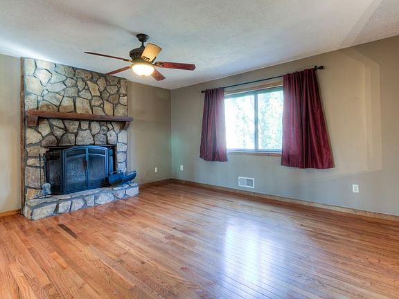 5th image of 602 Rivercrest Dr