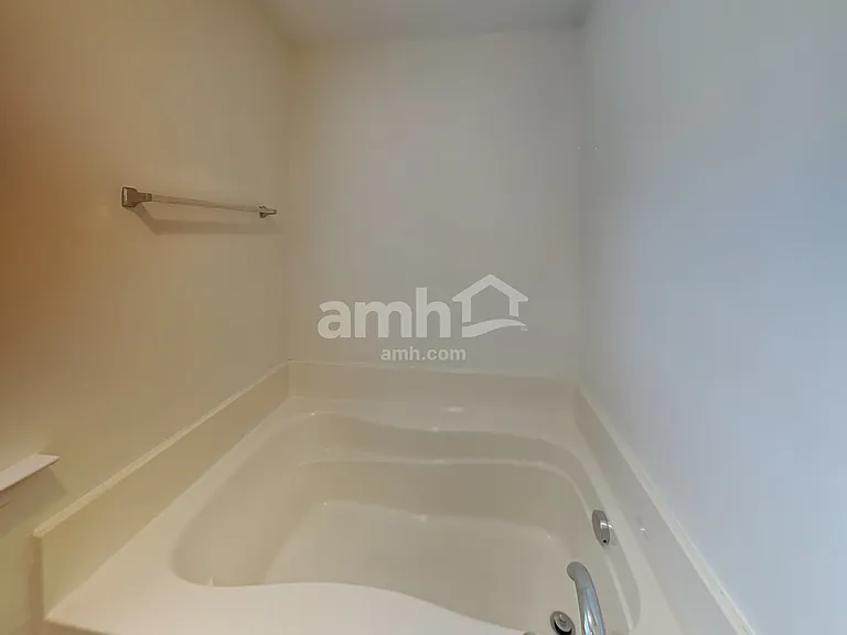 5116 Abercromby St — Photo 14
