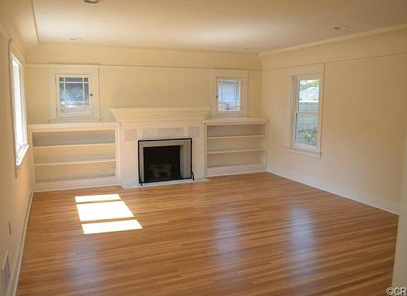 3rd image of 2404 Santiago St