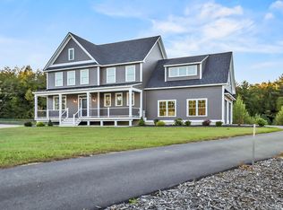9 Stone Creek Dr, Brentwood, NH 03833